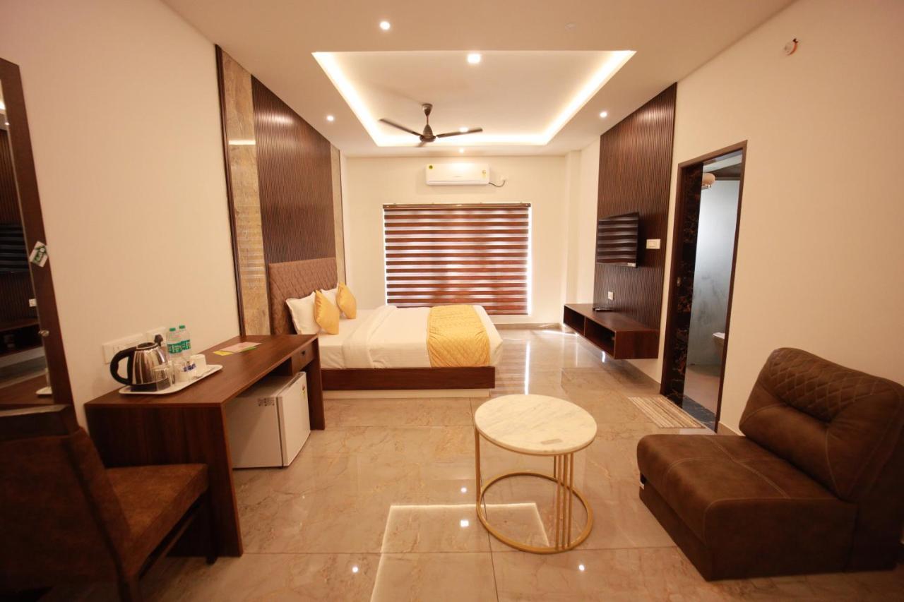 Bliss Regency Business Hotel Palakkad Eksteriør bilde