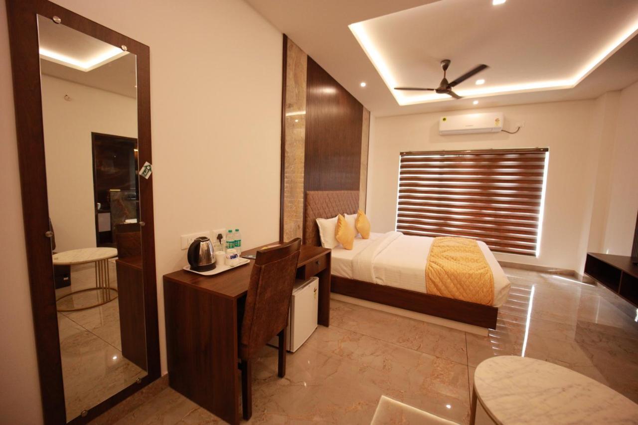 Bliss Regency Business Hotel Palakkad Eksteriør bilde