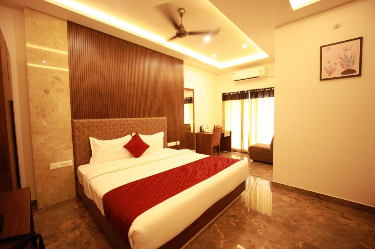 Bliss Regency Business Hotel Palakkad Eksteriør bilde