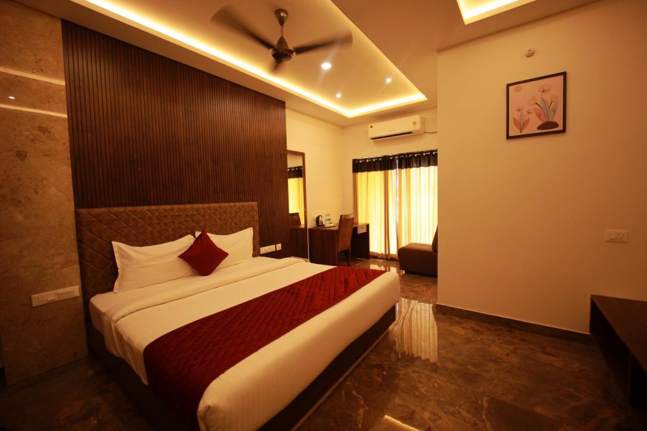 Bliss Regency Business Hotel Palakkad Eksteriør bilde