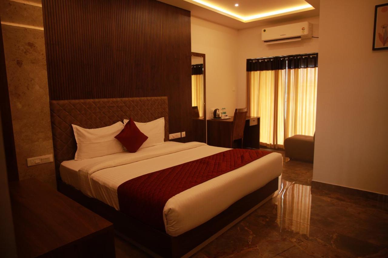 Bliss Regency Business Hotel Palakkad Eksteriør bilde
