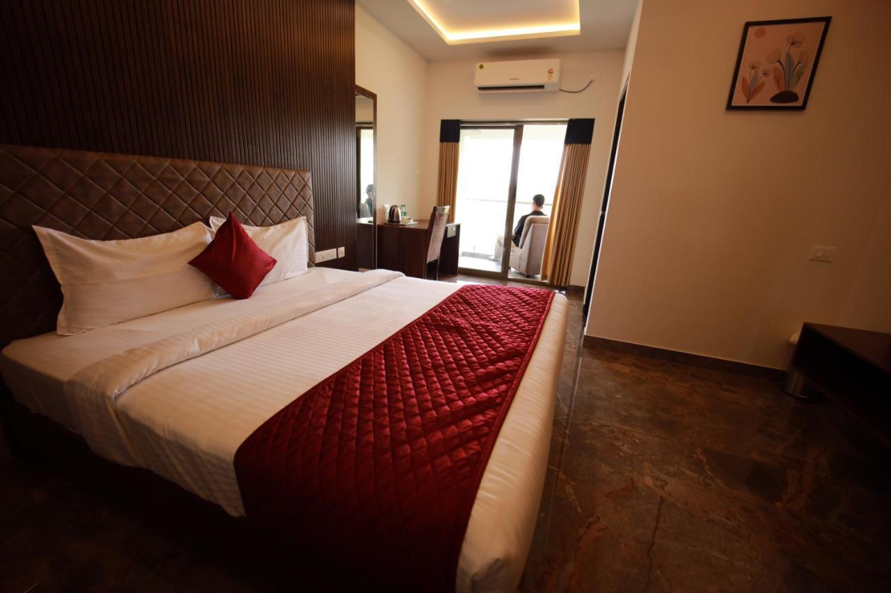 Bliss Regency Business Hotel Palakkad Eksteriør bilde